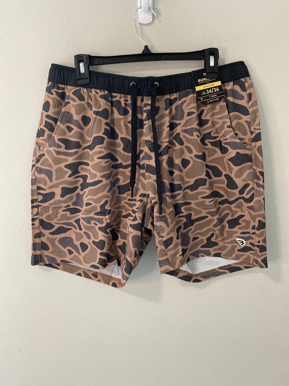 NWT Burlebo Athletic Shorts Camo Lined Performance Size Large